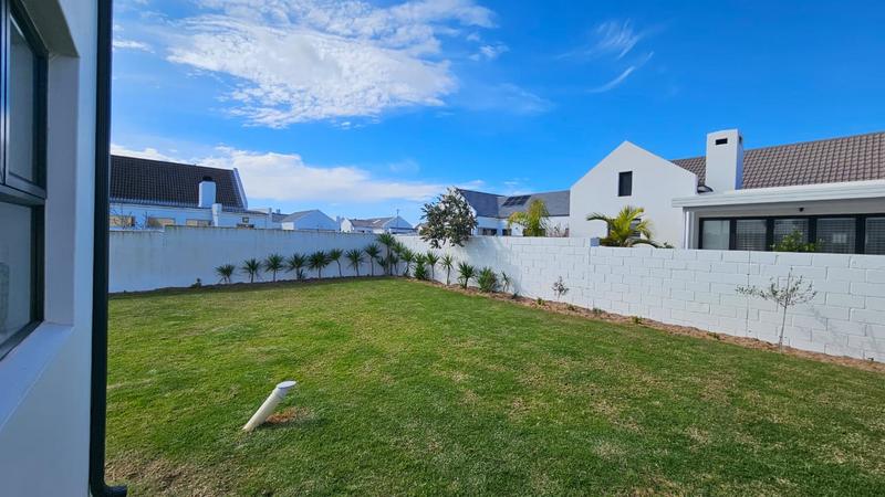 4 Bedroom Property for Sale in Golden Mile Western Cape
